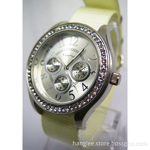 Nylon Strap Alloy Sport Watch